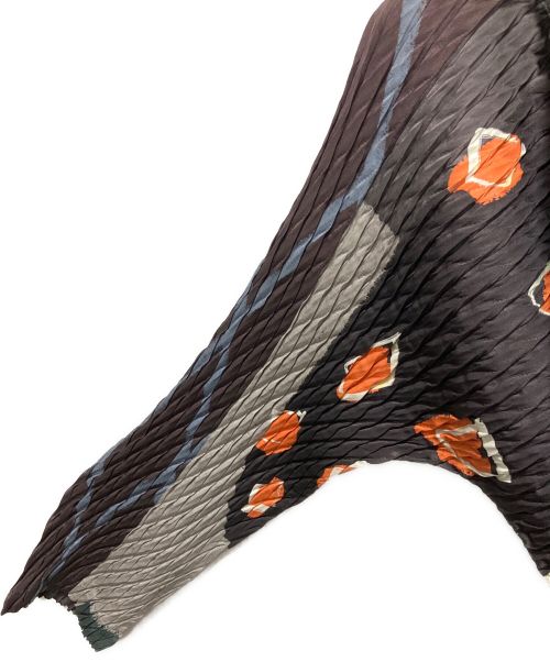 ISSEY MIYAKE（イッセイミヤケ）ISSEY MIYAKE (イッセイミヤケ) 総柄プリーツカーディガン マルチカラー サイズ:2の古着・服飾アイテム