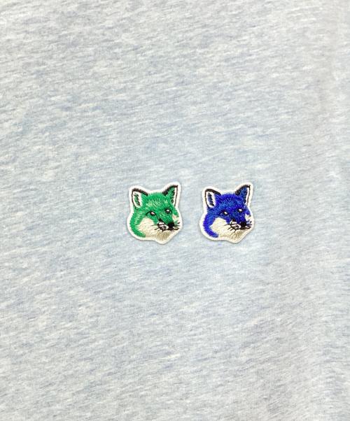 maison kitsune（メゾンキツネ）maison kitsune (メゾンキツネ) モノクローム ダブルフォックスヘッドロゴ Tシャツ ブルー サイズ:M 未使用品の古着・服飾アイテム