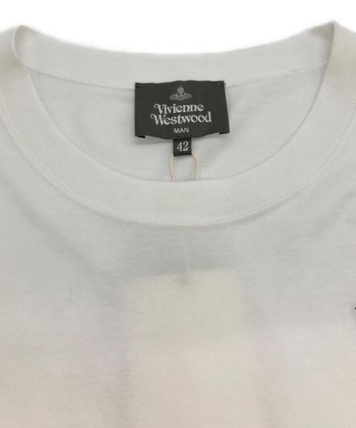 Vivienne Westwood man（ヴィヴィアン ウェストウッド マン）Vivienne Westwood man (ヴィヴィアン ウェストウッド マン) LADYBIRDS ロンT ホワイト サイズ:42 未使用品の古着・服飾アイテム