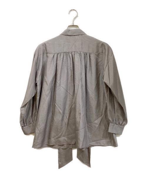 DRAWER（ドゥロワー）DRAWER (ドゥロワー) シルクボウタイブラウス グレー サイズ:36の古着・服飾アイテム