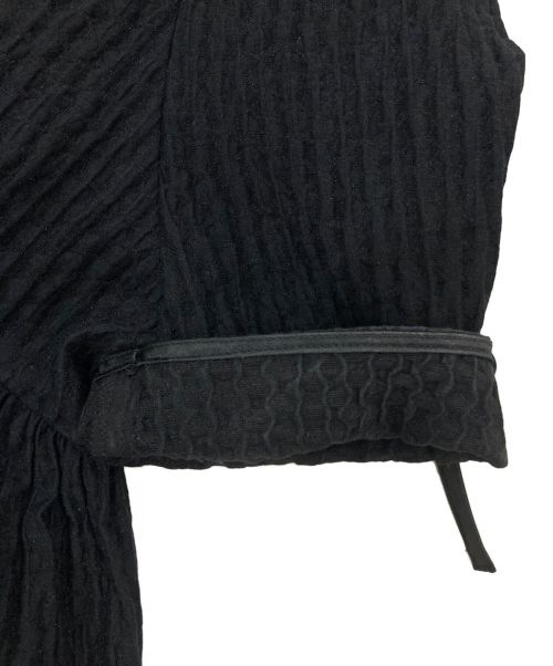 YORI（ヨリ）yori (ヨリ) フクレフレアブラウス ブラック サイズ:36の古着・服飾アイテム