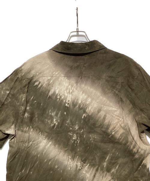 A BATHING APE（ア ベイシング エイプ）A BATHING APE (ア ベイシング エイプ) Ape Head One Point Tie Dye Shirt オリーブ×ベージュ サイズ:2XLの古着・服飾アイテム