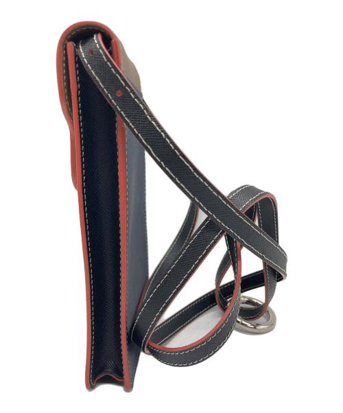 MARNI（マルニ）MARNI (マルニ) スマホケースショルダーバッグ ホワイトの古着・服飾アイテム