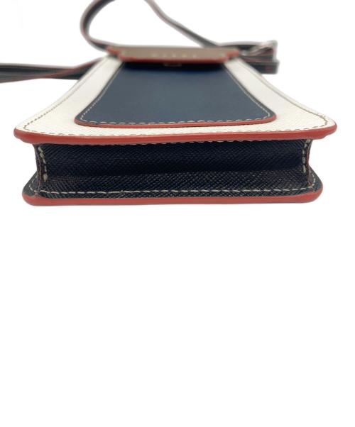 MARNI（マルニ）MARNI (マルニ) スマホケースショルダーバッグ ホワイトの古着・服飾アイテム