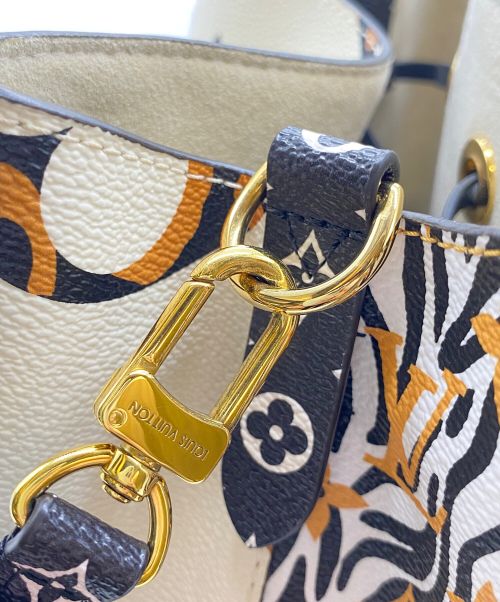 LOUIS VUITTON（ルイ ヴィトン）LOUIS VUITTON (ルイ ヴィトン) モノグラム ジャングル ネオノエ ショルダーバッグ アイボリー×ブラック×イエローの古着・服飾アイテム