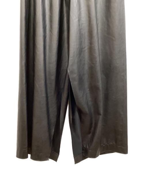 MM6 Maison Margiela（エムエムシックスメゾンマルジェラ）MM6 Maison Margiela (エムエムシックス メゾンマルジェラ) フェイクレザースリットパンツ ブラック サイズ:36の古着・服飾アイテム