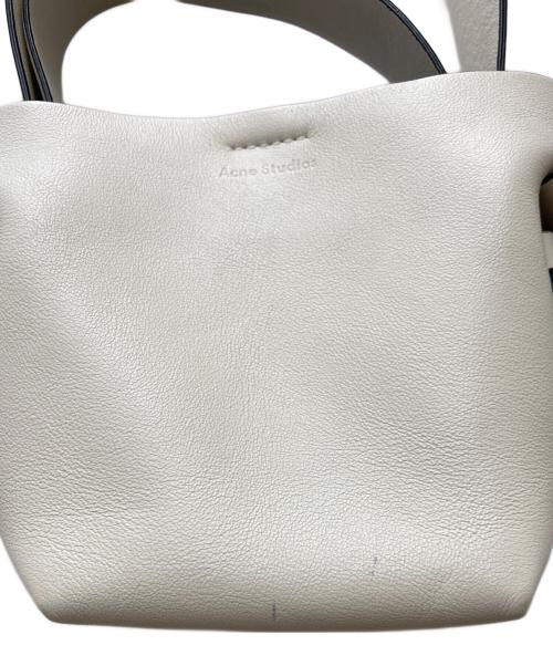 Acne studios（アクネ ストゥディオス）Acne studios (アクネ ストゥディオス) MUSUBI MICRO BAG ベージュの古着・服飾アイテム