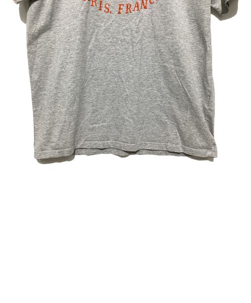 maison kitsune（メゾンキツネ）maison kitsune (メゾンキツネ) Tシャツ グレー×オレンジ サイズ:Lの古着・服飾アイテム