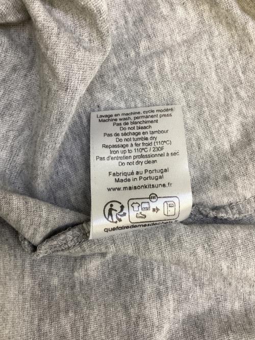 maison kitsune（メゾンキツネ）maison kitsune (メゾンキツネ) Tシャツ グレー×オレンジ サイズ:Lの古着・服飾アイテム