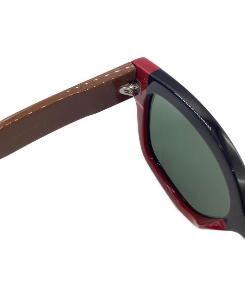 MARNI（マルニ）MARNI (マルニ) サングラス ブラック×レッドの古着・服飾アイテム