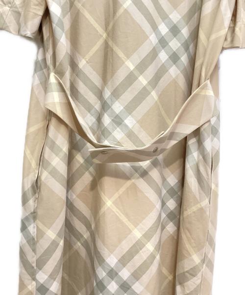 BURBERRY（バーバリー）BURBERRY (バーバリー) 24SS DANIEL LEE(ダニエル・リー) チェックシャツワンピース ベージュ サイズ:40の古着・服飾アイテム