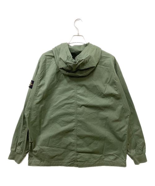 STONE ISLAND（ストーンアイランド）STONE ISLAND (ストーンアイランド) STRETCH COTTON GABARDINE PULLOVER/ｽﾄﾚｯﾁｺｯﾄﾝｷﾞｬﾊﾞｼﾞﾝﾌﾟｵｰﾊﾞｰｱﾉﾗｯｸ グリーン サイズ:Lの古着・服飾アイテム