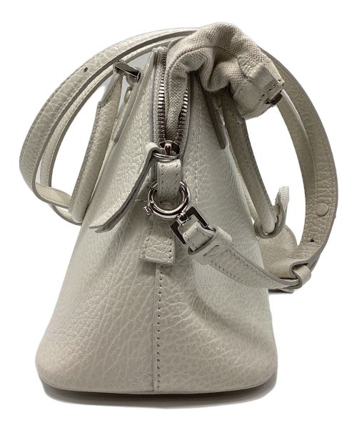 Maison Margiela（メゾンマルジェラ）Maison Margiela (メゾンマルジェラ) 5AC ミニバッグ アイボリーの古着・服飾アイテム