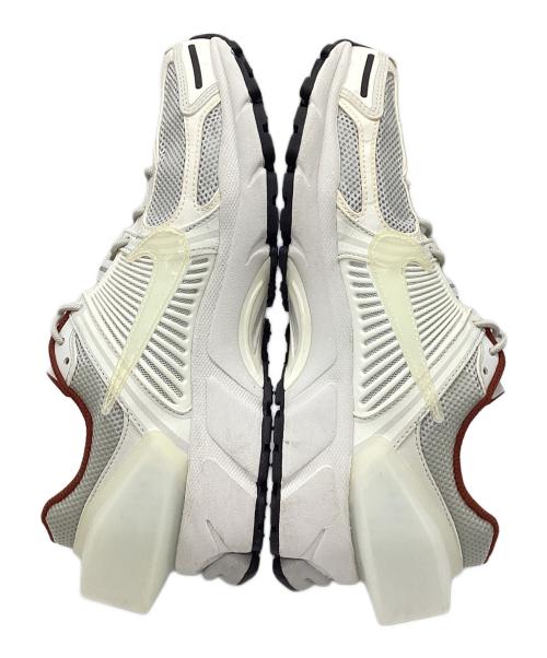 NIKE（ナイキ）NIKE (ナイキ) A-COLD-WALL (ア・コールド・ウォール) Air Zoom Vomero 5 SAIL-OFF WHITE-SUMMI サイズ:US7の古着・服飾アイテム