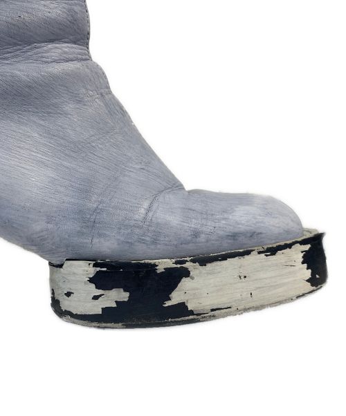 MM6 Maison Margiela（エムエムシックスメゾンマルジェラ）MM6 Maison Margiela (エムエムシックス メゾンマルジェラ) ペイント加工バックジップブーツ スカイブルー サイズ:38の古着・服飾アイテム