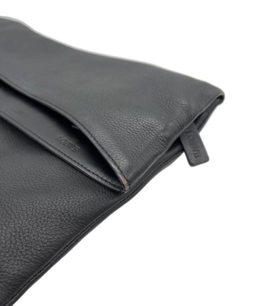 LOEWE（ロエベ）LOEWE (ロエベ) ワンショルダーフラップバッグ ブラックの古着・服飾アイテム
