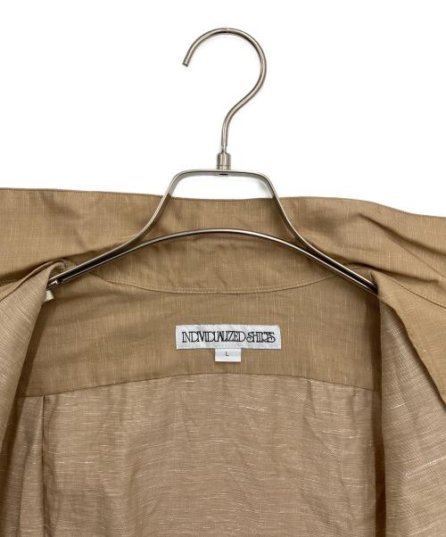 INDIVIDUALIZED SHIRTS（インディビジュアライズドシャツ）INDIVIDUALIZED SHIRTS (インディビジュアライズドシャツ) MAIDENS SHOP (メイデンズショップ) SUPER 130's WOOL LINEN CAMP COLLAR SHIRT ベージュ サイズ:Lの古着・服飾アイテム