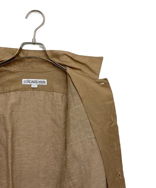 INDIVIDUALIZED SHIRTS（インディビジュアライズドシャツ）INDIVIDUALIZED SHIRTS (インディビジュアライズドシャツ) MAIDENS SHOP (メイデンズショップ) SUPER 130's WOOL LINEN CAMP COLLAR SHIRT ベージュ サイズ:Lの古着・服飾アイテム