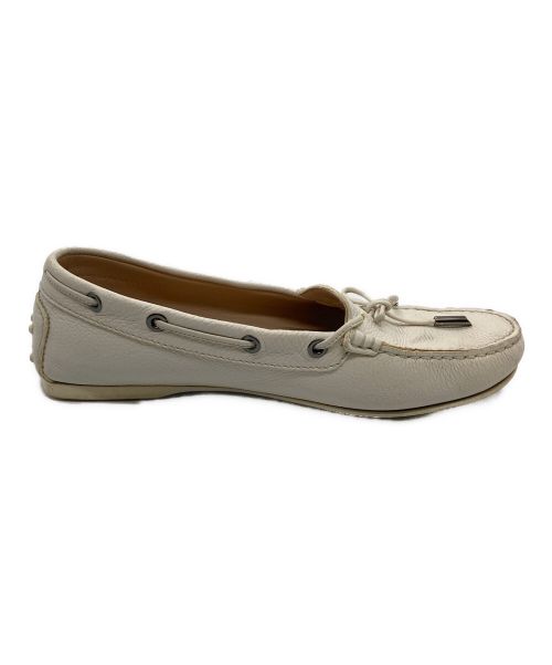 TOD'S（トッズ）TOD'S (トッズ) ドライビングシューズ ホワイト サイズ:38の古着・服飾アイテム