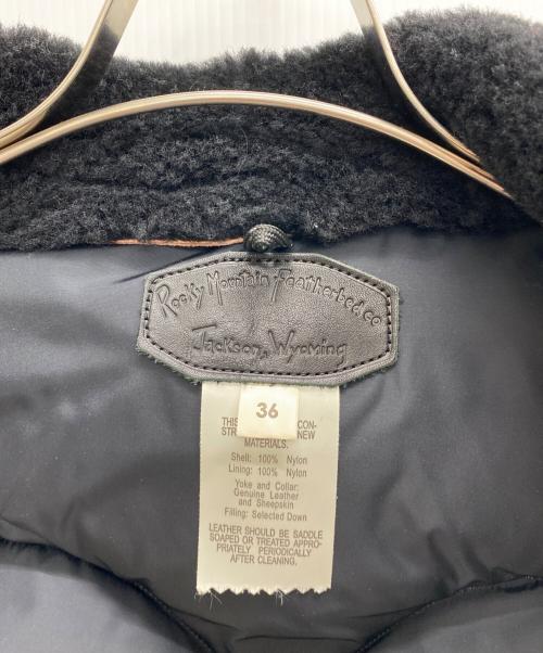 RockyMountainFeatherBed（ロッキーマウンテンフェザーベッド）RockyMountainFeatherBed (ロッキーマウンテンフェザーベッド) ヨークレザー切替レザーダウンベスト ブラック サイズ:36の古着・服飾アイテム