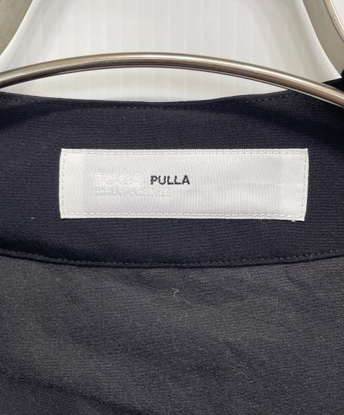 TOGA PULLA（トーガ プルラ）TOGA PULLA (トーガ プルラ) ナイロンストレッチTシャツ ブラック サイズ:38 未使用品の古着・服飾アイテム