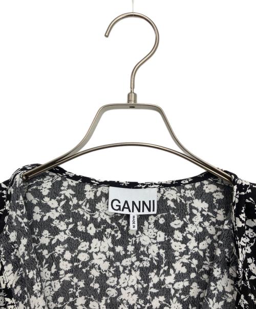 GANNI（ガニー）GANNI (ガニー) レーヨン フラワープリントブラウス ブラック サイズ:34の古着・服飾アイテム