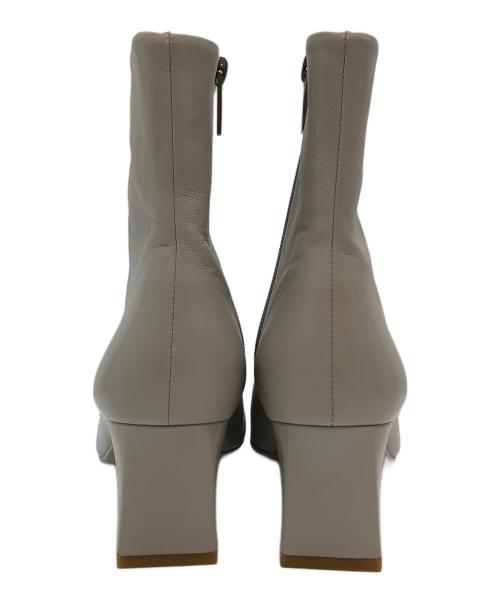 Le Talon GRISE（ル タロン グリーズ）Le Talon GRISE (ル タロン グリーズ) ショートブーツ ライトグレー サイズ:Mの古着・服飾アイテム