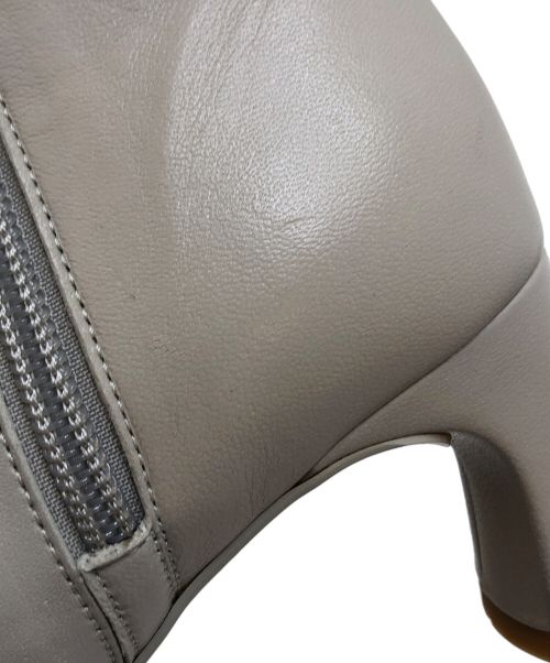 Le Talon GRISE（ル タロン グリーズ）Le Talon GRISE (ル タロン グリーズ) ショートブーツ ライトグレー サイズ:Mの古着・服飾アイテム