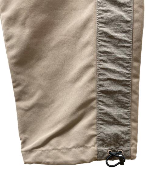 adidas（アディダス）adidas (アディダス) ベルト付きウーブンパンツ HE6613 ベージュ サイズ:XLの古着・服飾アイテム