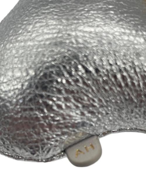 ANYA HINDMARCH（アニヤ・ハインドマーチ）ANYA HINDMARCH (アニヤハインドマーチ) キーホルダー Eggチャーム シルバーの古着・服飾アイテム