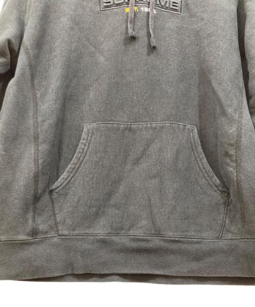 SUPREME（シュプリーム）SUPREME (シュプリーム) Embossed Logo Hooded Sweatshirt ブラック サイズ:Mの古着・服飾アイテム
