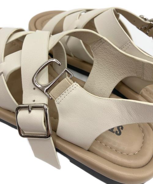 STACCATO（スタッカート）STACCATO (スタッカート) グラディエータースマッシュサンダル ベージュ サイズ:24cmの古着・服飾アイテム