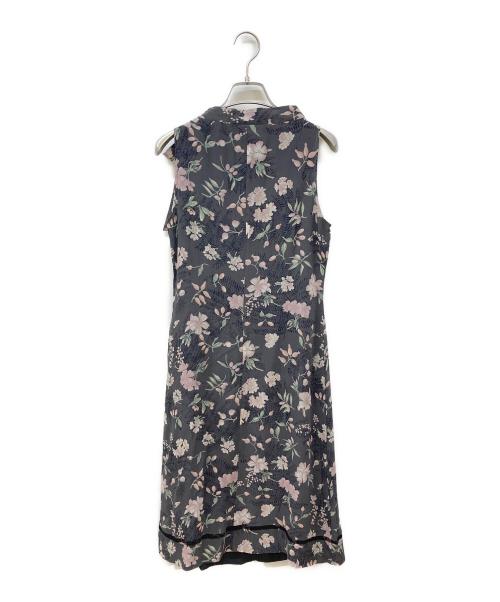 Salvatore Ferragamo（サルヴァトーレ フェラガモ）Salvatore Ferragamo (サルヴァトーレ フェラガモ) フラワープリントワンピース グレー サイズ:	SIZE 38の古着・服飾アイテム