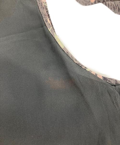 Salvatore Ferragamo（サルヴァトーレ フェラガモ）Salvatore Ferragamo (サルヴァトーレ フェラガモ) フラワープリントワンピース グレー サイズ:	SIZE 38の古着・服飾アイテム