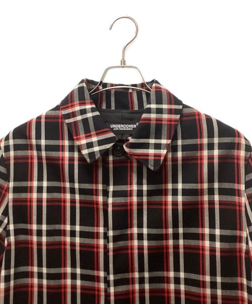 UNDERCOVER（アンダーカバー）UNDERCOVER (アンダーカバー) ステンカラーコート ブラック×レッド サイズ:1の古着・服飾アイテム