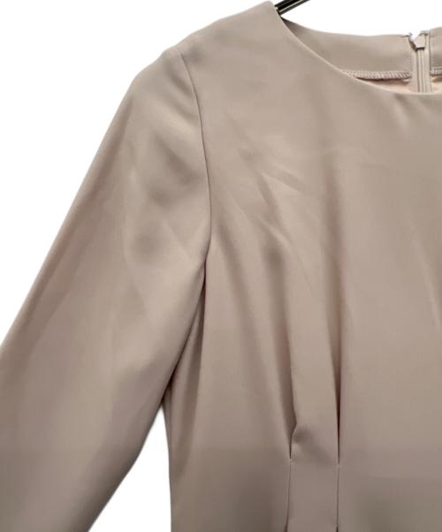 MICHEL KLEIN（ミッシェルクラン）MICHEL KLEIN (ミッシェルクラン) サテンジョーゼットタックワンピース ベージュ サイズ:40の古着・服飾アイテム