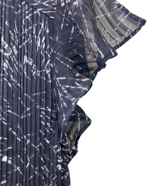 FRAY ID（フレイ アイディー）FRAY ID (フレイ アイディー) シフォンプリーツプリントワンピース ネイビー サイズ:1の古着・服飾アイテム