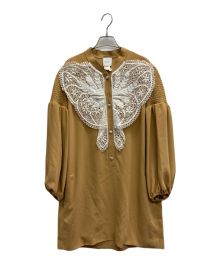 patou（パトゥ）の古着「レースビブドレス」｜ベージュ