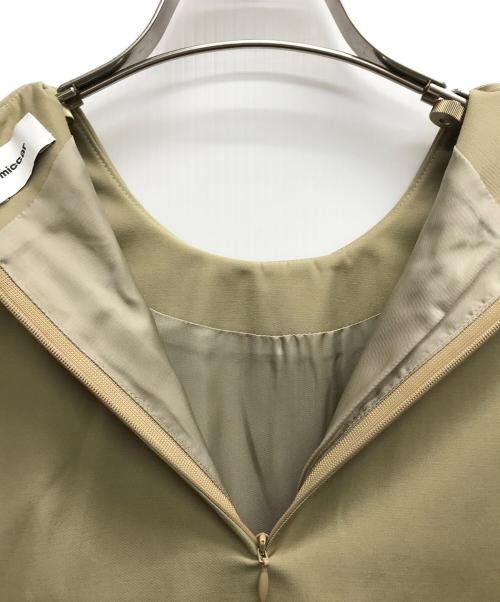 miccar（ミカール）miccar (ミカール) ノースリーブワンピース ベージュ サイズ:Freeの古着・服飾アイテム