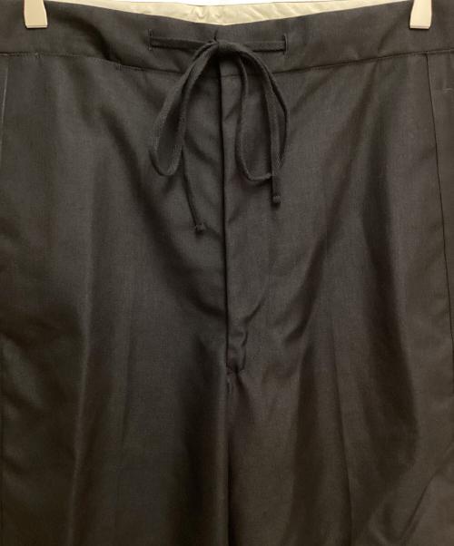 Maison Margiela（メゾンマルジェラ）Maison Margiela (メゾンマルジェラ) WAIST TIE TROUSERS (ウエストタイトラウザー) ブラック サイズ:34の古着・服飾アイテム
