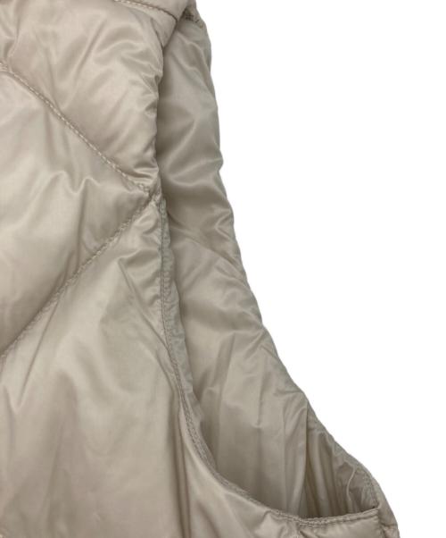 Max Mara The Cube（マックスマーラ ザ キューブ）Max Mara The Cube (マックスマーラ ザ キューブ) テクニカルロングダウンベスト ベージュ サイズ:34の古着・服飾アイテム