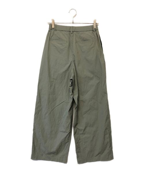 BEAUTY&YOUTH（ビューティーアンドユース）BEAUTY&YOUTH (ビューティーアンドユース) コットンナイロン ワイドタックパンツ カーキ サイズ:SIZE Mの古着・服飾アイテム