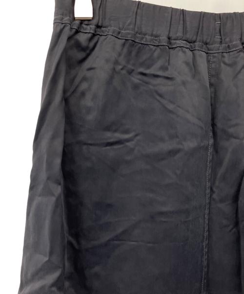 LE GLAZIK（ル グラジック）LE GLAZIK (ル グラジック) キュプラギャザーフレアスカート ネイビー サイズ:36の古着・服飾アイテム