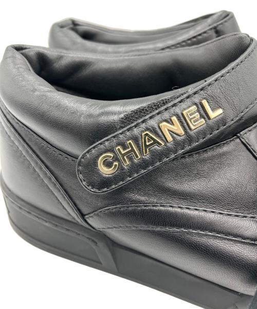 CHANEL（シャネル）CHANEL (シャネル) ココマークレザーベルクロスニーカー ブラック サイズ:42の古着・服飾アイテム