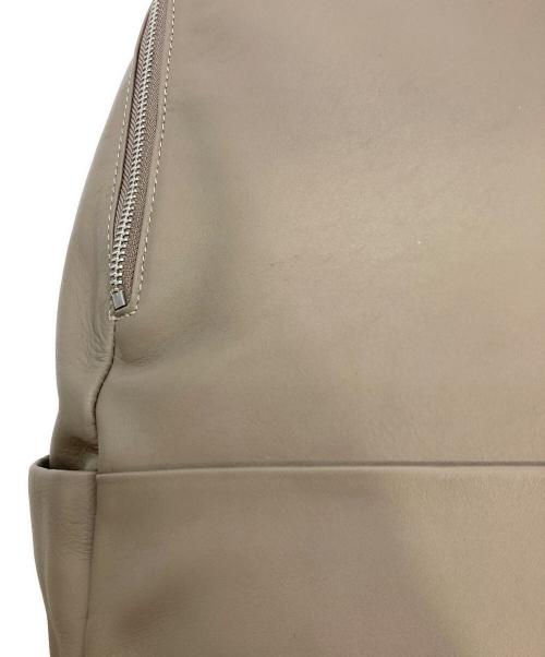 GALLARDA GALANTE（ガリャルダガランテ）GALLARDA GALANTE (ガリャルダガランテ) レザーバックパック グレージュの古着・服飾アイテム