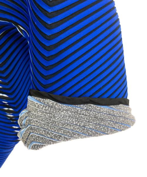 ISSEY MIYAKE（イッセイミヤケ）ISSEY MIYAKE (イッセイミヤケ) ボレロカーディガン ブルー サイズ:2の古着・服飾アイテム