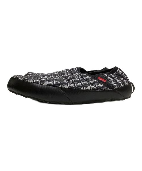 SUPREME（シュプリーム）Supreme (シュプリーム) THE NORTH FACE (ザ ノース フェイス) Studded Traction Mule ホワイト×ブラック サイズ:29cmの古着・服飾アイテム