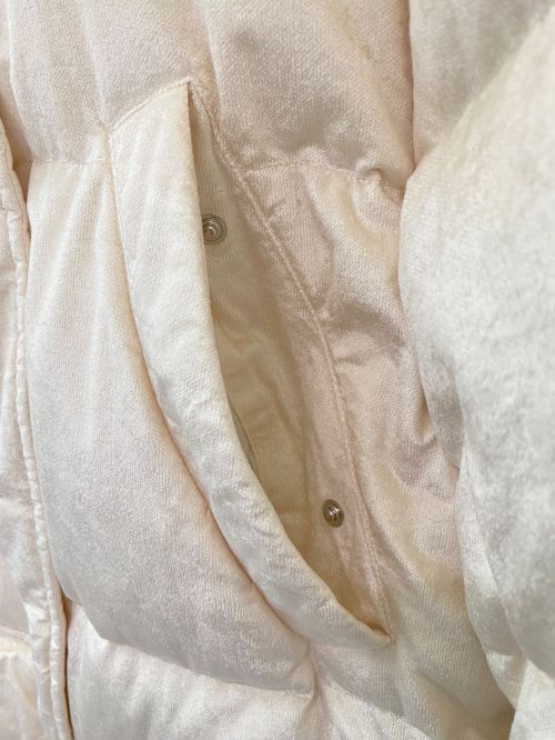 MONCLER（モンクレール）MONCLER (モンクレール) ハイネックダウンジャケット ベージュ サイズ:1の古着・服飾アイテム