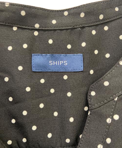 SHIPS（シップス）SHIPS (シップス) ドット 花柄 サイド プリーツ フレンチスリーブ ワンピース ブラック サイズ:Sの古着・服飾アイテム