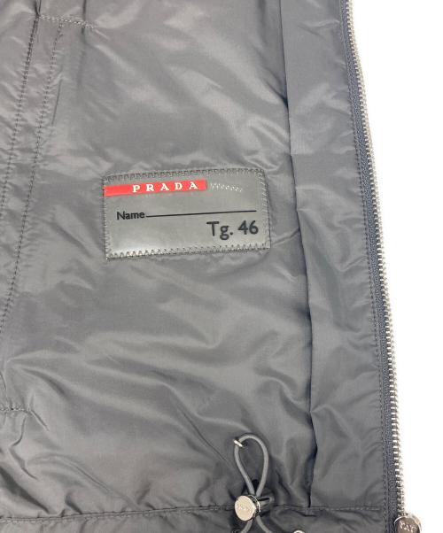 PRADA（プラダ）PRADA (プラダ) トライアングルロゴプレートナイロンジャケット グレー サイズ:46の古着・服飾アイテム